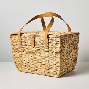 Hearth & Hand Magnolia Natural Woven Picnic Basket with Green Plaid Liner NWOT